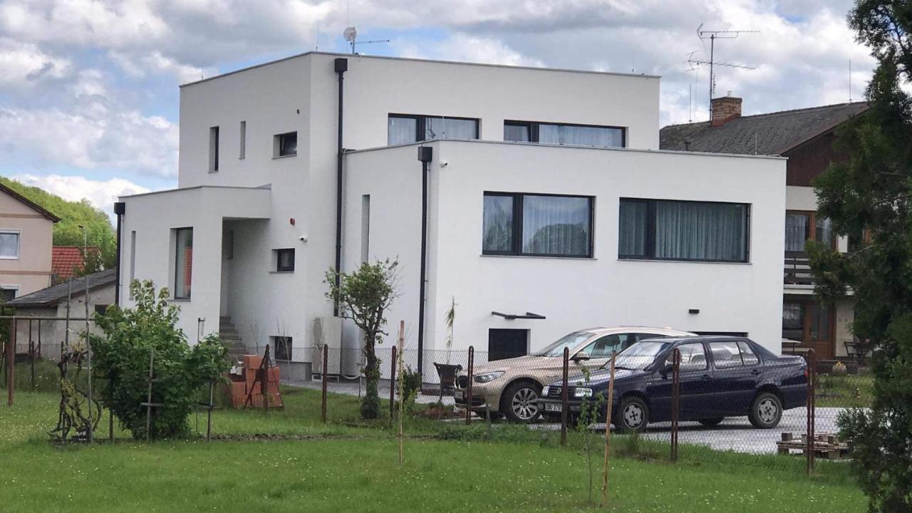 Apartman Gabriela Roudne Eksteriør bilde