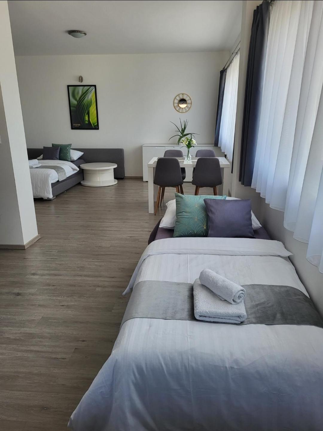 Apartman Gabriela Roudne Eksteriør bilde